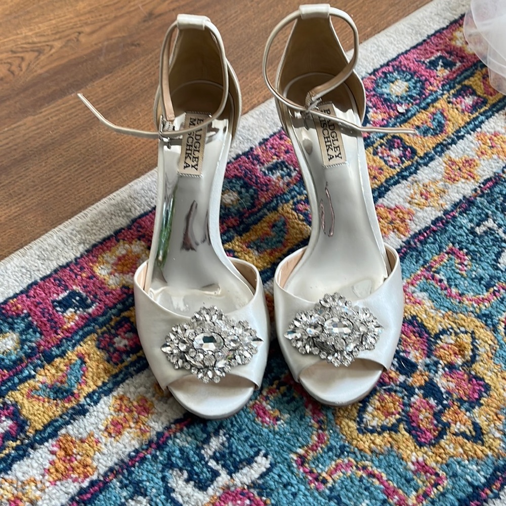 BADGLEY MISCHKA wedding shoes
